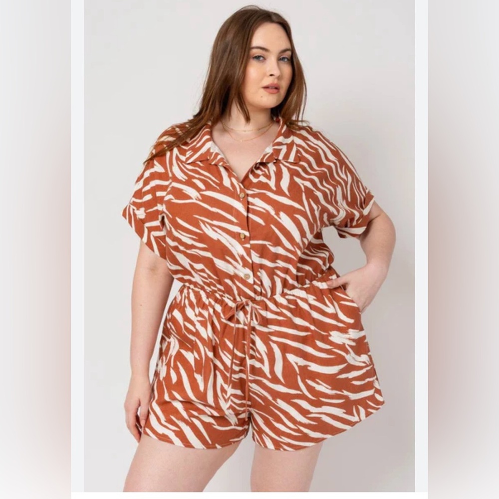 NWT!Gilli Rust and Cream Patterned Shirt size L